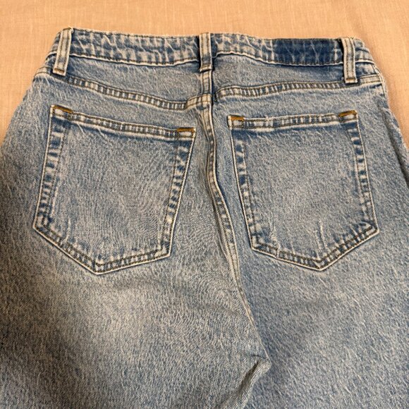 Abercrombie & Fitch Dad High Rise Jeans Size 28/6R Curve Love in Medium Wash - Picture 6 of 7